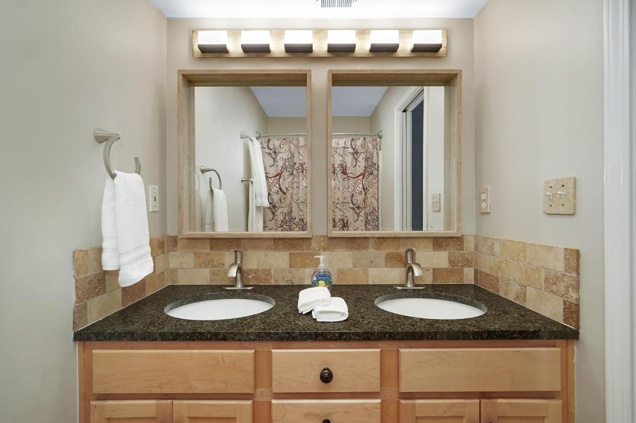 Restaurant Row Townhouse 2 King Bedrooms Louisville Eksteriør bilde