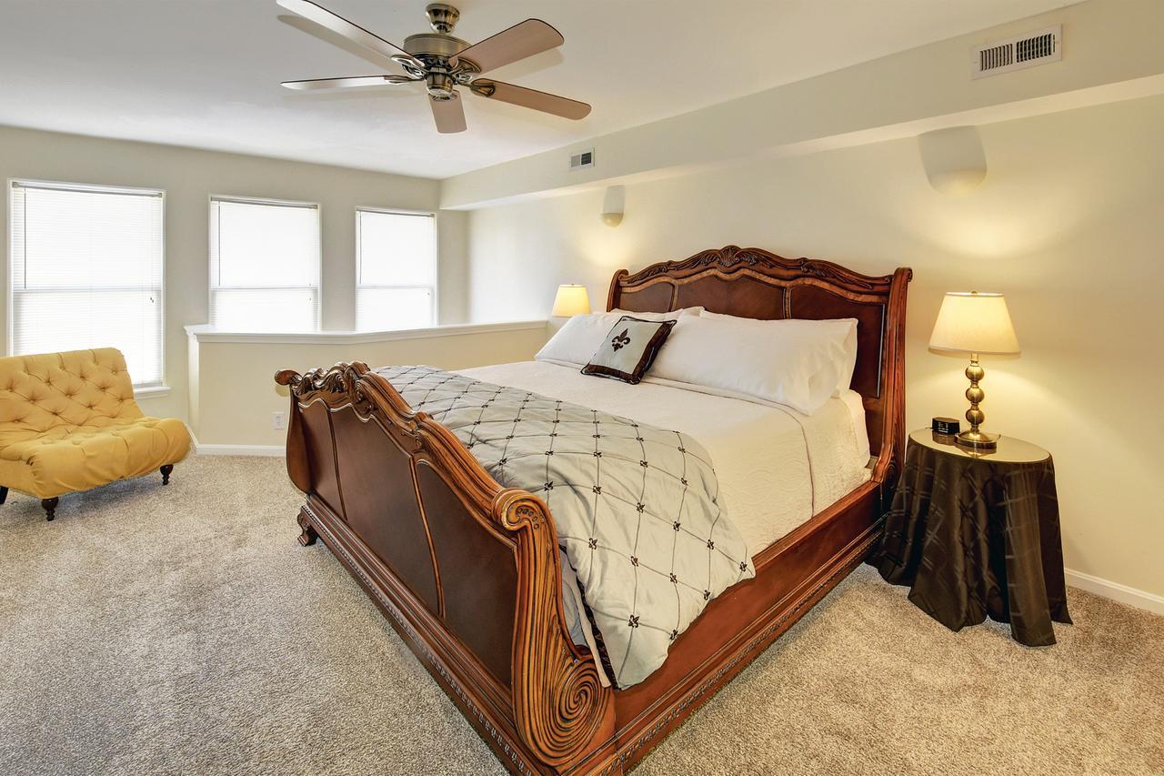 Restaurant Row Townhouse 2 King Bedrooms Louisville Eksteriør bilde