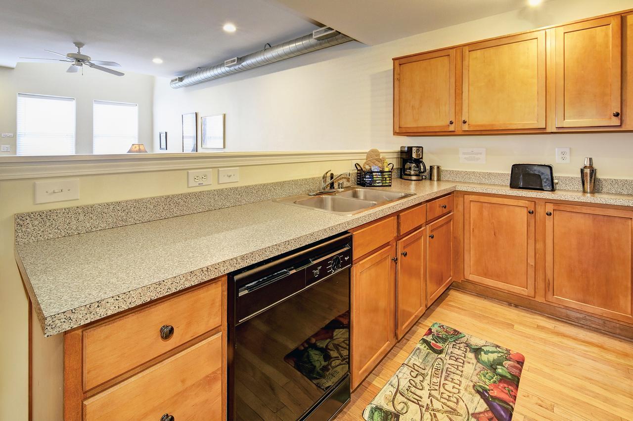 Restaurant Row Townhouse 2 King Bedrooms Louisville Eksteriør bilde
